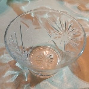 Small etched glass finger bowl.
